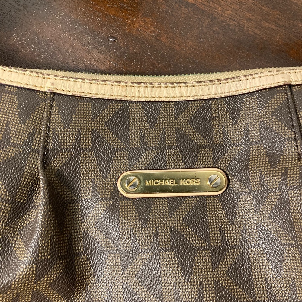 MK Michael Kors signature logo embossed tote shoulder bag - Picture 14 of 14